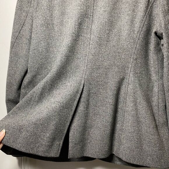 Escada | Tweed Pattern Button Front Wool Blazer Jacket in Gray Sz 44 Large - Picture 10 of 15